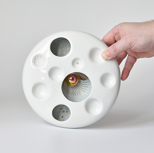 Porcelánový nástěnný objekt — foto 4