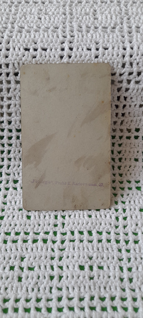 Mladík s motýlkem — foto 3