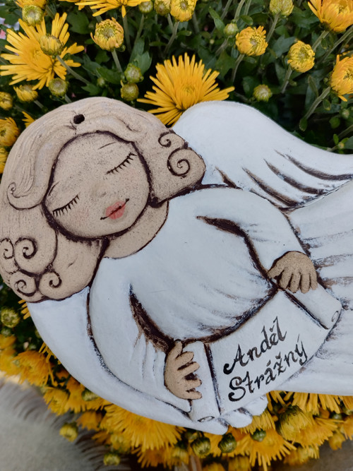 Andílek letící , reliéf — foto 3