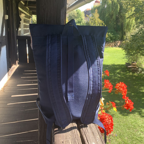 Jasné květy + přední kapsa na zip — foto 5