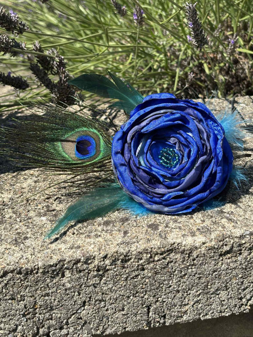 Fascinátor modré paví pero — foto 3