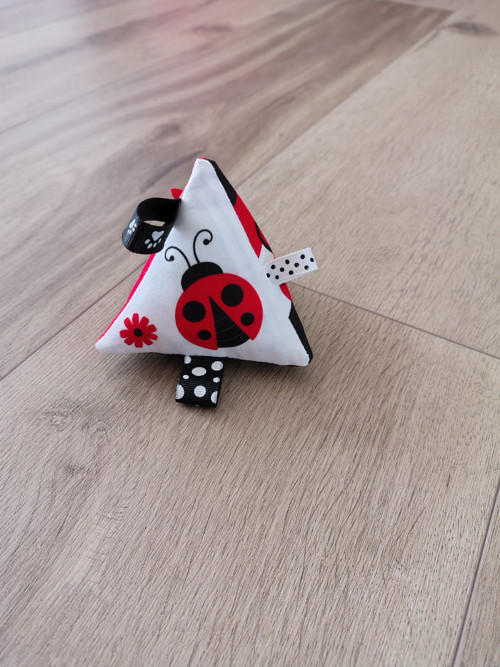 Kontrastní zvuková pyramidka — foto 3