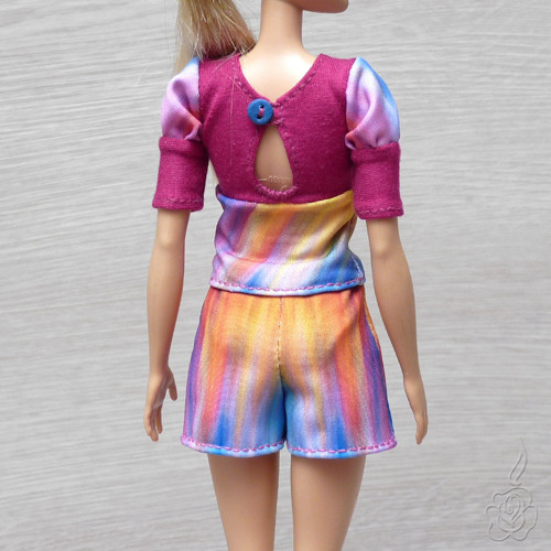 Tričko a šortky pro Barbie — foto 3