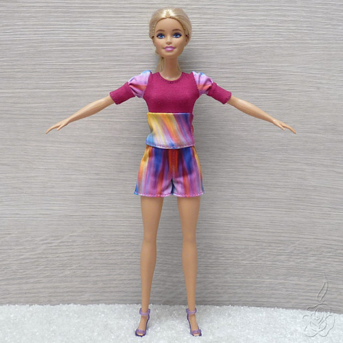 Tričko a šortky pro Barbie — foto 4