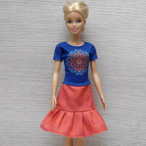 Barevné šatičky pro Barbie — foto 3
