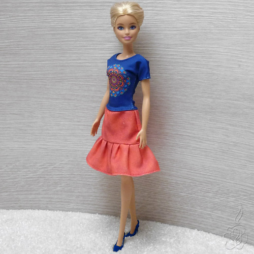 Barevné šatičky pro Barbie — foto 2