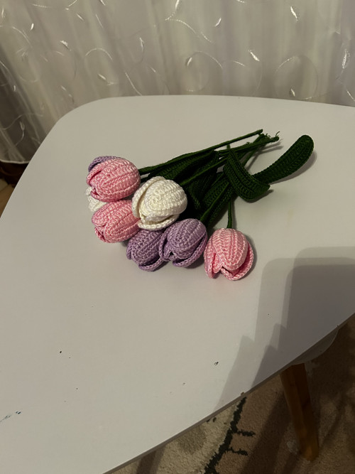 Háčkovaný tulipán — foto 3