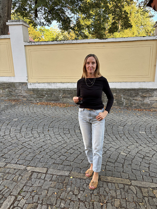 Mikina Řasená Černá — foto 6