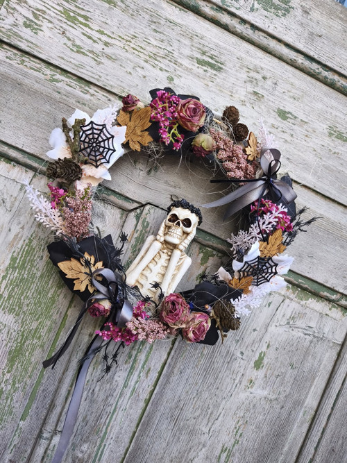 Halloweenský věnec se smrťulou — foto 3