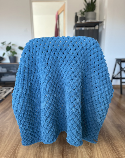 Pletená deka z příze Alize Puffy — foto 4
