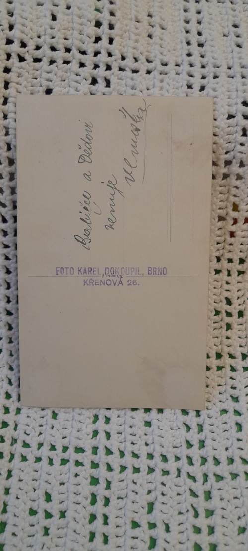 Holčička s medvídkem — foto 2