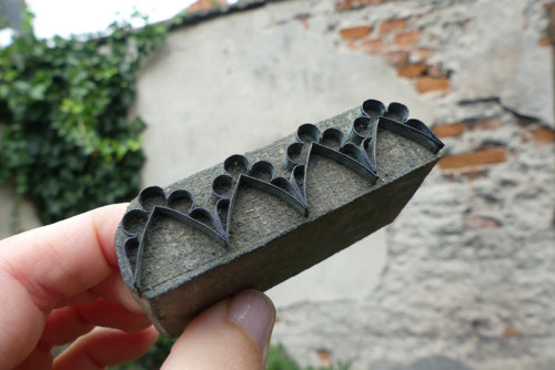Staré dřevěné razítko na textil, modrotisk — foto 2