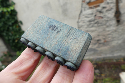 Staré dřevěné razítko na textil, modrotisk — foto 5