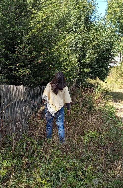 Tkané vlněné pončo — foto 3