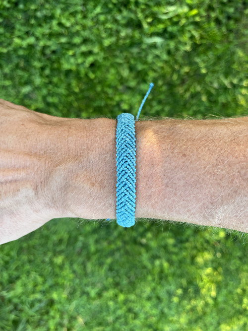 Pánský tyrkysový macramé náramek — foto 4