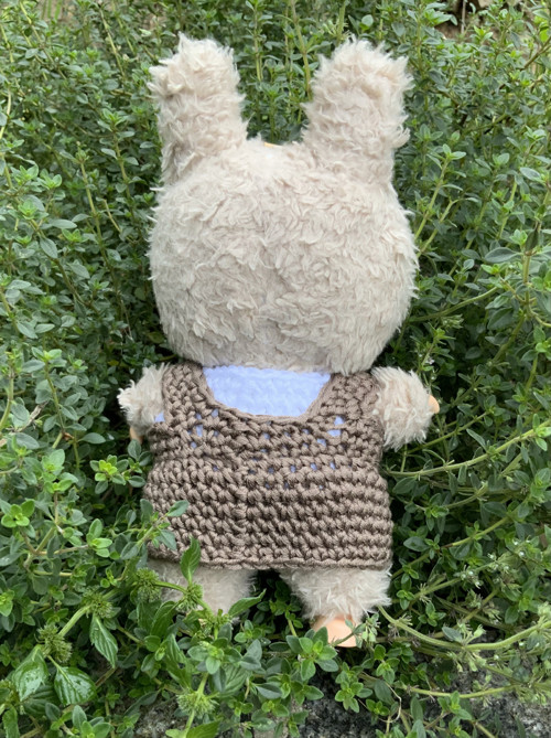 Minisukně a tílko pro Labubu — foto 2