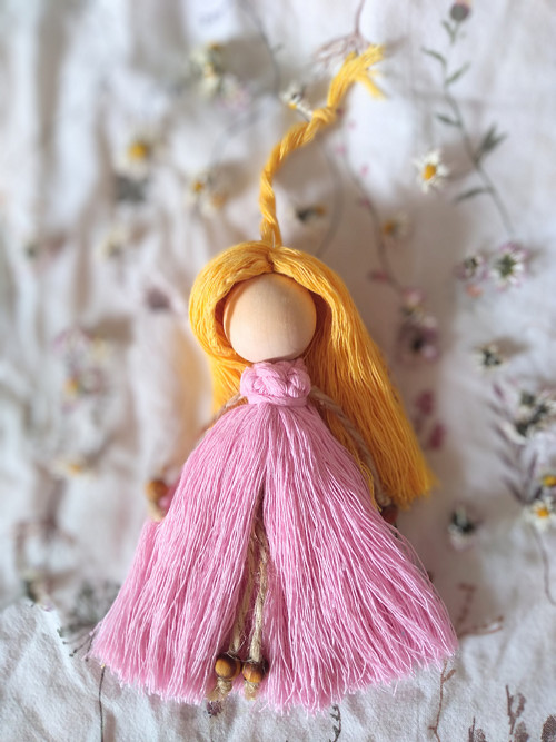 Dárkové balení - panenka macramé — foto 2