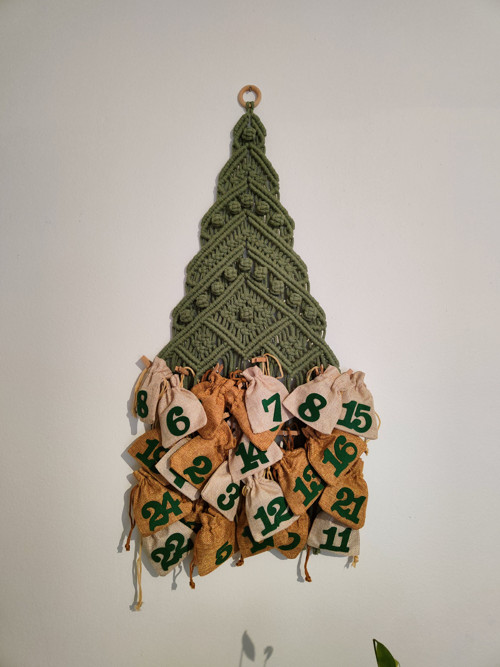 Macramé vánoční stromeček - adventní kalendář — foto 5
