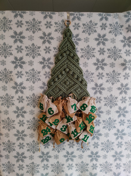 Macramé vánoční stromeček - adventní kalendář — foto 2