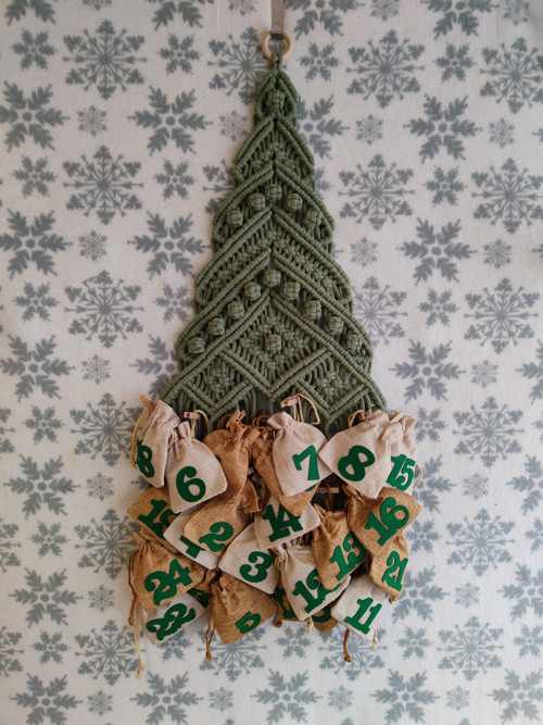 Macramé vánoční stromeček - adventní kalendář — foto 4
