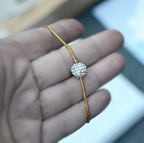 Basic náramek zlatý s shamballa kuličkou — foto 3