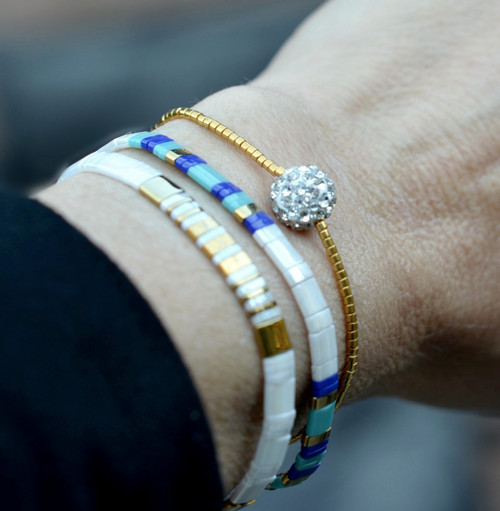 Basic náramek zlatý s shamballa kuličkou — foto 5