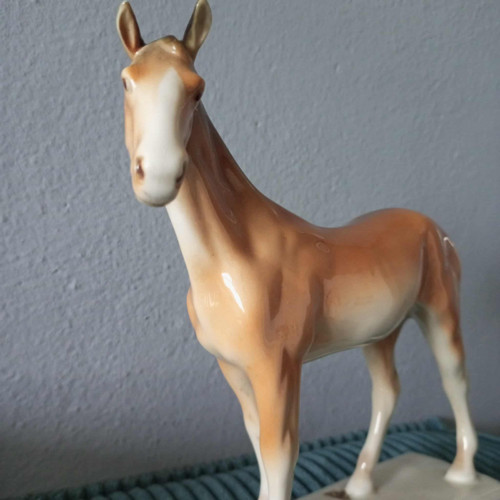 Porcelánový kůň Royal Dux — foto 4