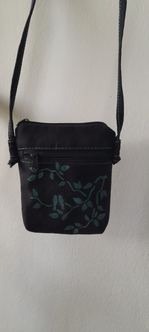 Mini crossbody lístečky — foto 3