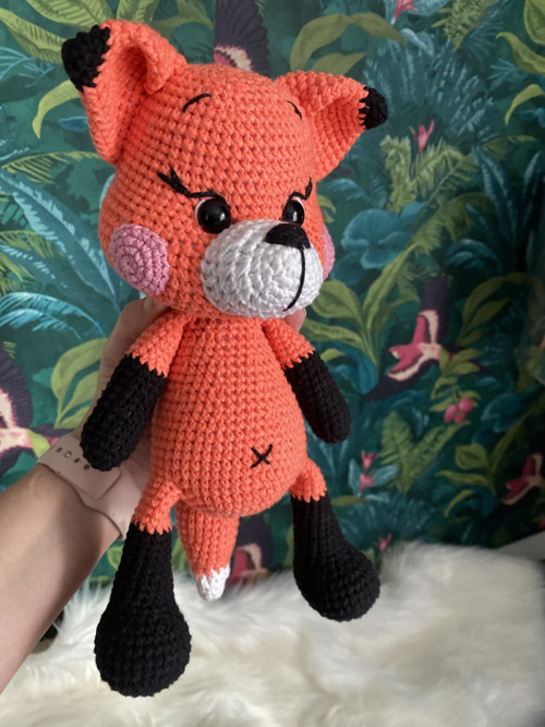 Háčkovaná liška cca 30 cm — foto 3