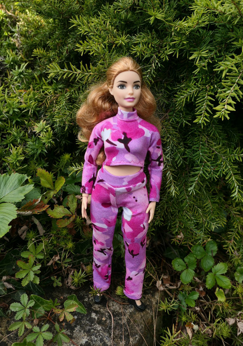 Komplet pro Barbie - baculku — foto 3