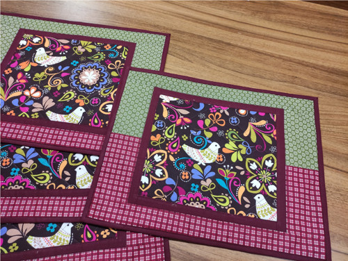 Prostírání patchwork Na lidovou notečku vinové zel — foto 3
