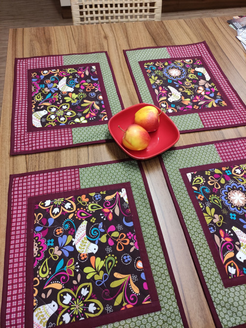 Prostírání patchwork Na lidovou notečku vinové zel — foto 4