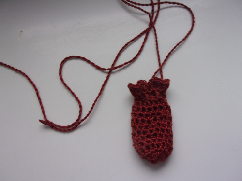 Háčkovaný pytlíček na amulet — foto 3