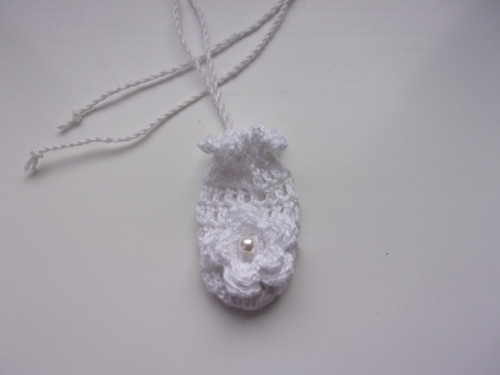 Háčkovaný pytlíček na amulet — foto 5