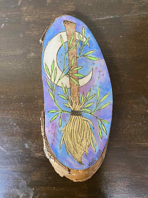 Kouzelné koště s měsícem - pyrografie — foto 2