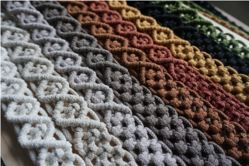 Macramé popruh na telefon Dark beige — foto 3
