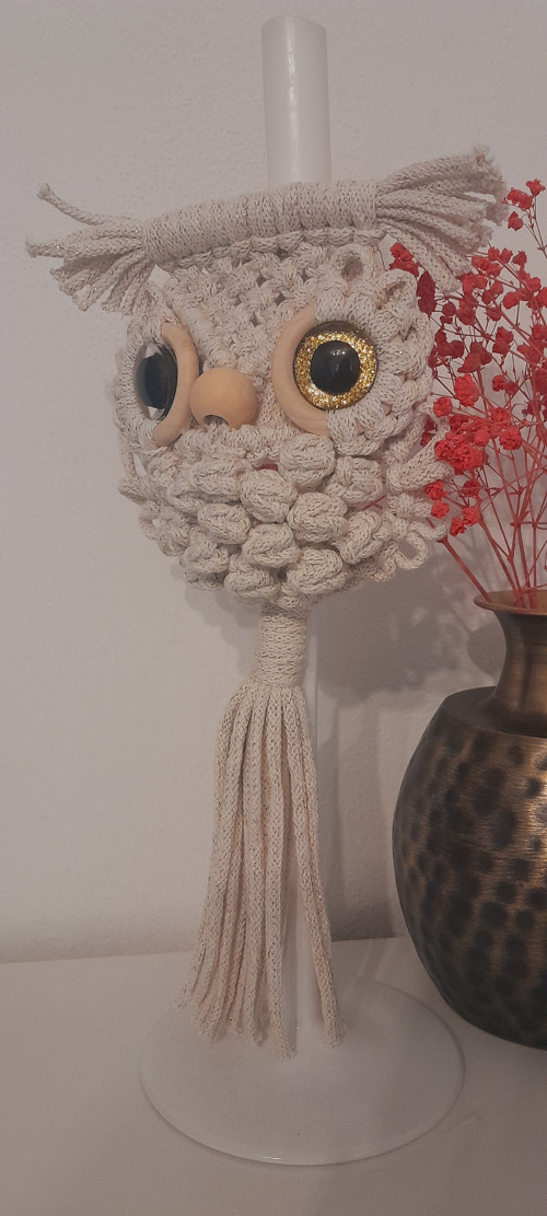 Macrame Sovička - bílá se zlatou nitkou — foto 2