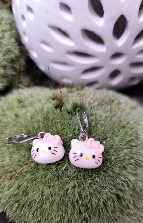 Náušnice - Hello Kitty- chirurgická ocel-zapínací — foto 2