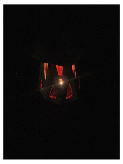 Keramická lampa s výřezy — foto 4