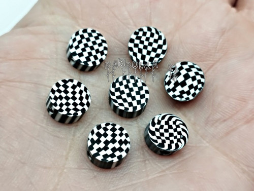Polymerové ploškované kolečka, černobílé, cca 10mm — foto 2