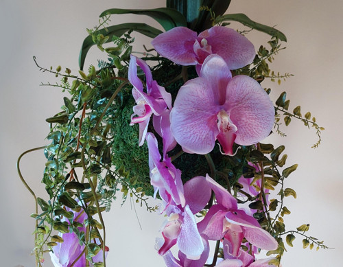 Kokedama s umělými orchidejemi — foto 3