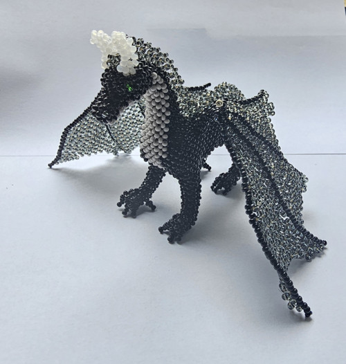 Obsidian – dračí figurka z korálků — foto 2