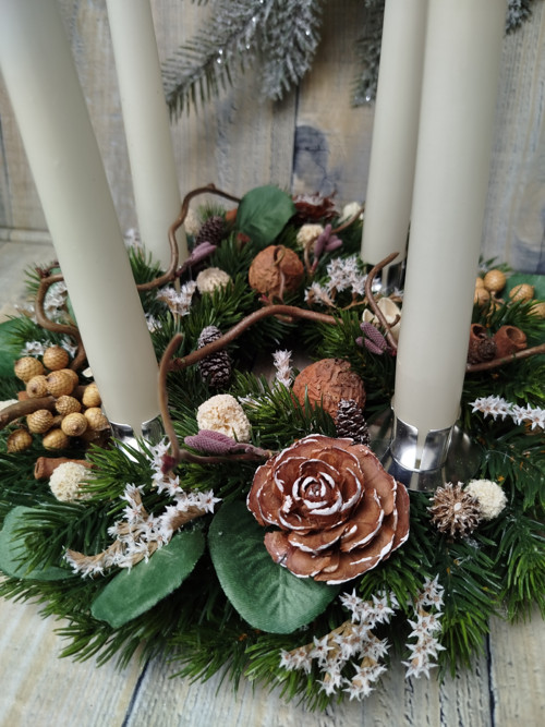 Adventní věnec v béžové — foto 3