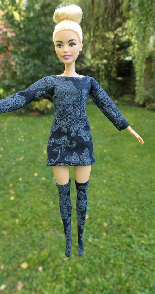 Šaty pro chladné dny pro Barbie — foto 3