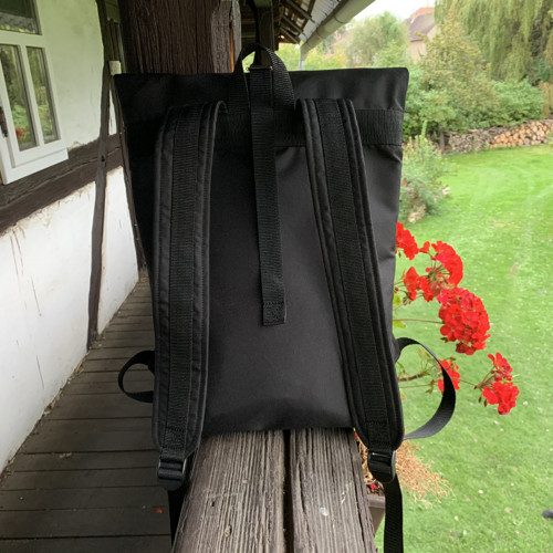 Otevřeno + přední kapsa na zip — foto 5