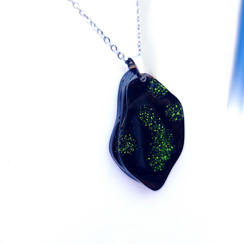 Mysterious green sparkles /25192/ — foto 2