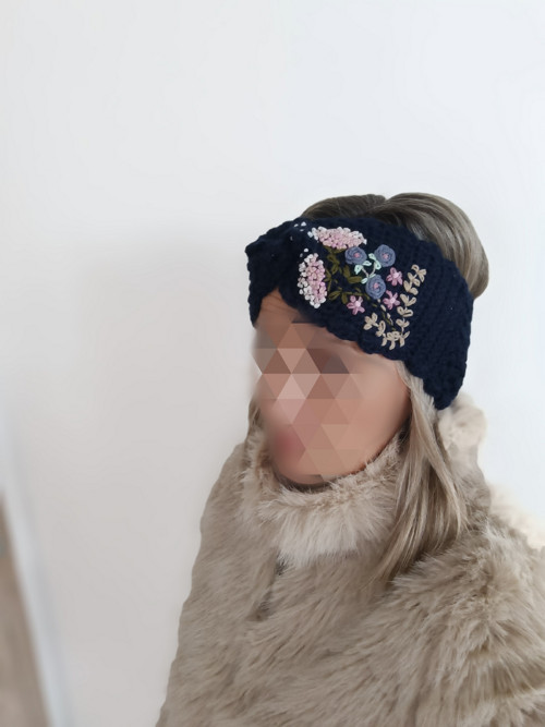 Háčkovaná čelenka — foto 4