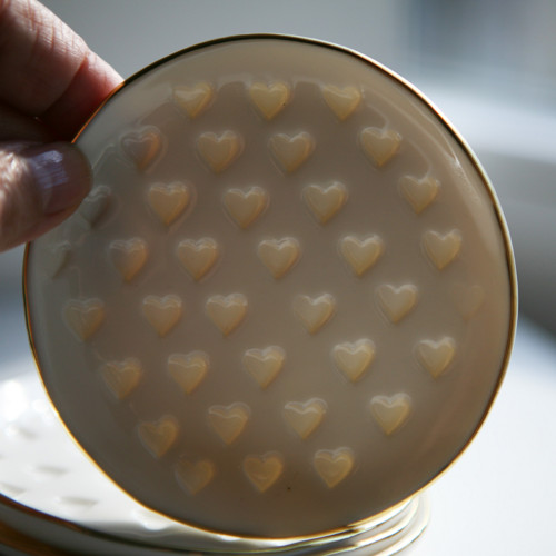 Talířek srdcový 9cm porcelán — foto 4