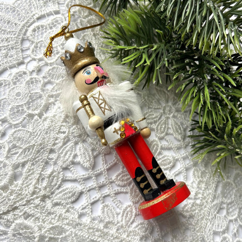 Louskáček s korunkou - 12cm — foto 3