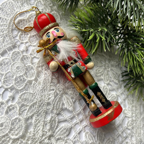 Louskáček s čepicí - 12cm — foto 3